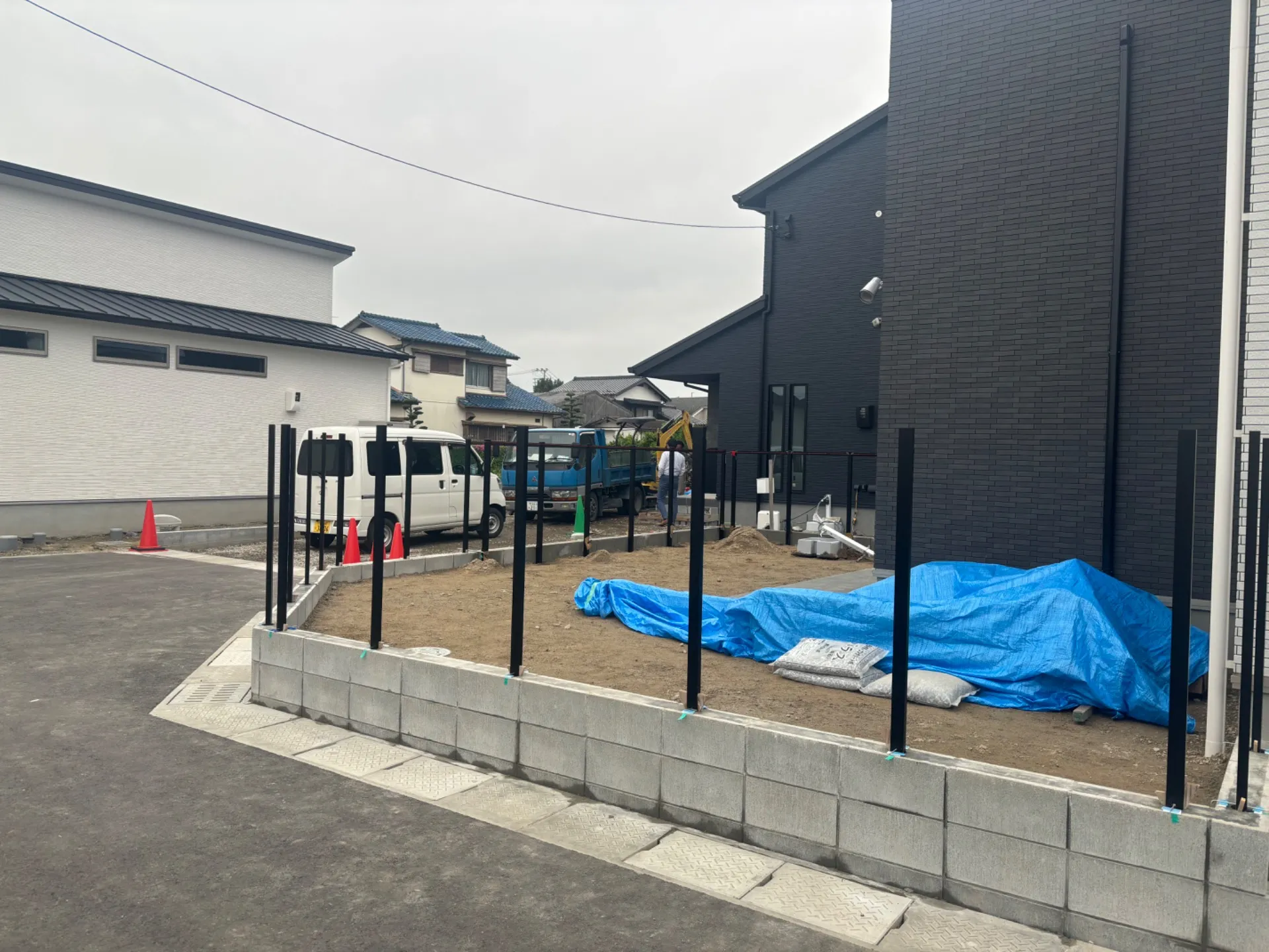 流行りの板張りフェンス工事完了✨